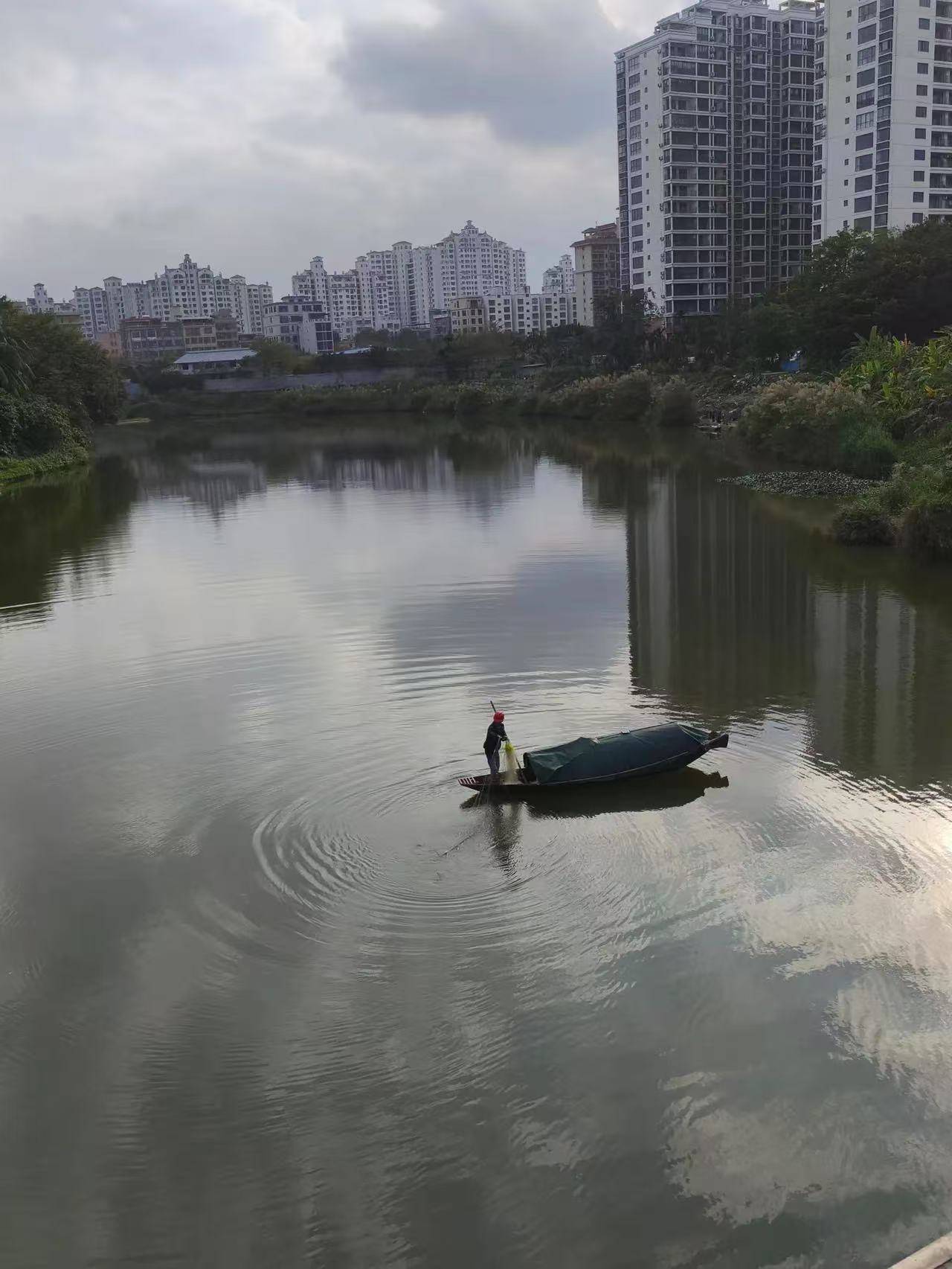 怎么申请皇冠信用网_海南候鸟老人: 有人后悔买房 3年卖不掉