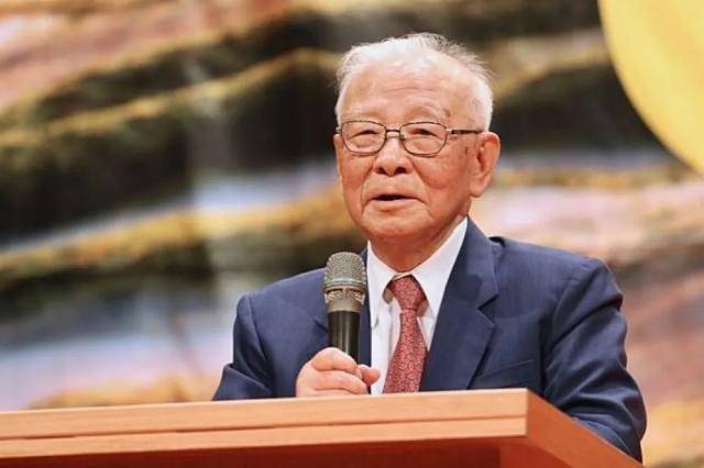 皇冠信用盘申请条件
_心系祖国统一皇冠信用盘申请条件
，107岁统派精神领袖许历农去世