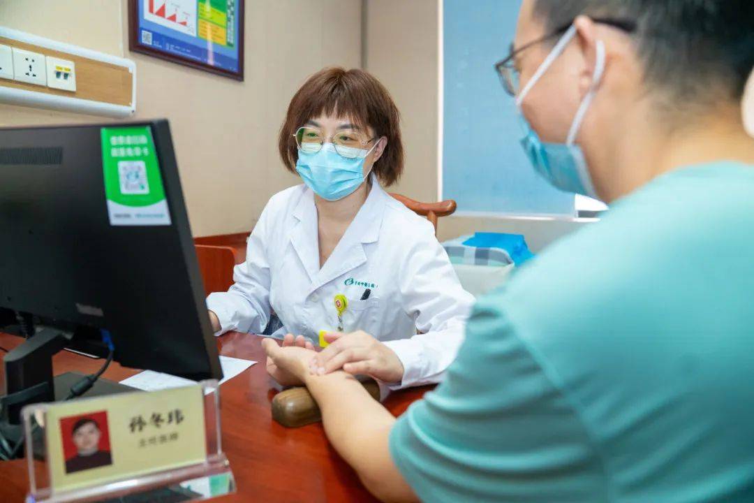 皇冠信用网登2代理
_醒来“天塌了”皇冠信用网登2代理
！深圳一女子眼睛闭不上、嘴巴漏水！这些错误很多人会犯
