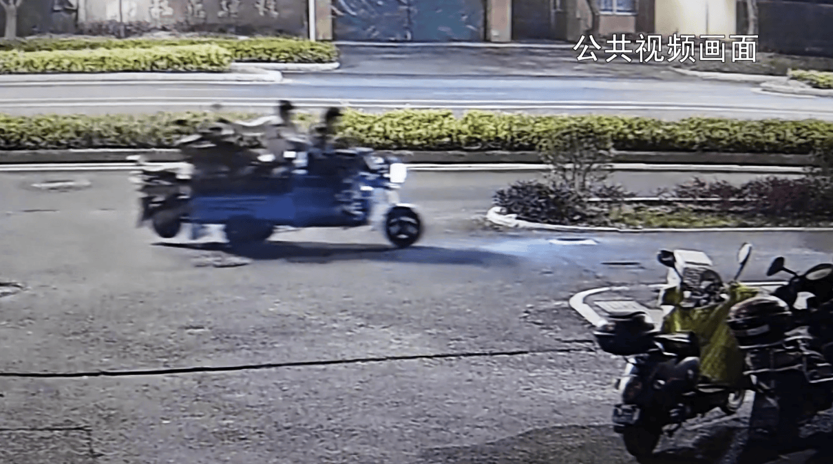 河床vs浦和红钻
_江苏南京3人深夜作案河床vs浦和红钻
，流窜老旧小区盗窃96辆电动自行车