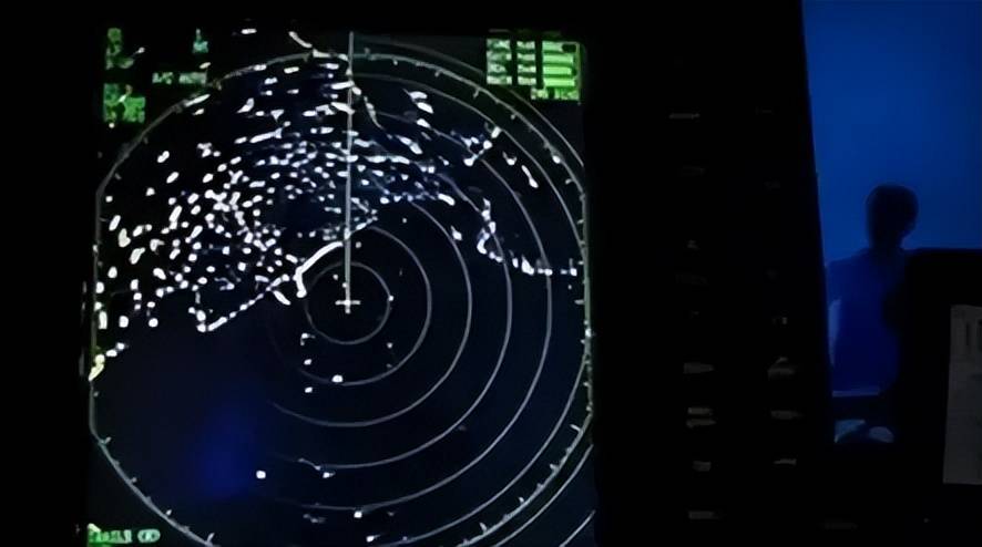 世界杯信用网开户
_近日曝光!中国用一辆吉普车虚拟10万吨航母世界杯信用网开户
,南海戏耍美军侦察机