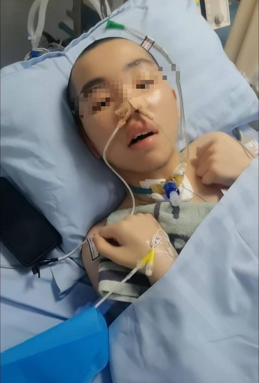 皇冠信用盘如何代理
_14岁男生嬉闹时被女同学打中左胸后瘫痪 家属:女孩父母为残疾人皇冠信用盘如何代理
,后续费用无着落