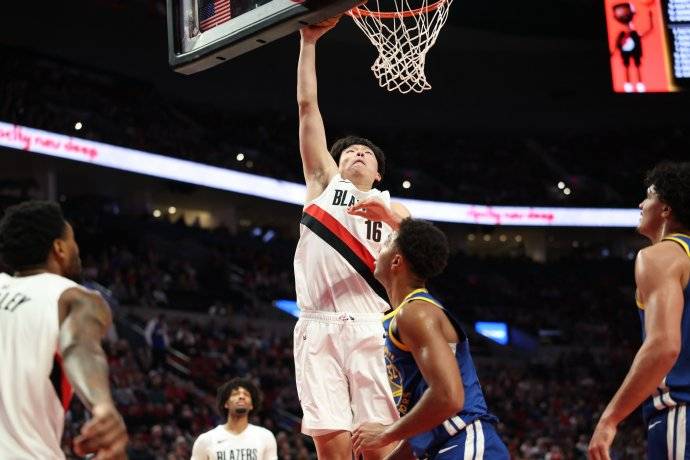 皇冠信用盘平台出租
_斯帅:暂时不会考虑增加杨瀚森场上时间 皇冠信用盘平台出租
他还没适应NBA节奏