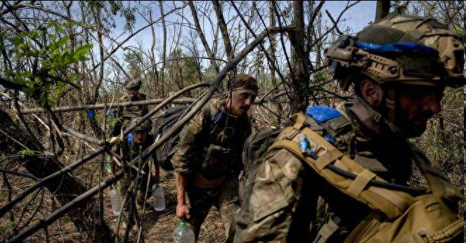 皇冠信用盘会员注册网址
_红军城大势已去皇冠信用盘会员注册网址
，乌军士兵倒戈投俄后，公开宣布泽连斯基才是乌克兰的敌人