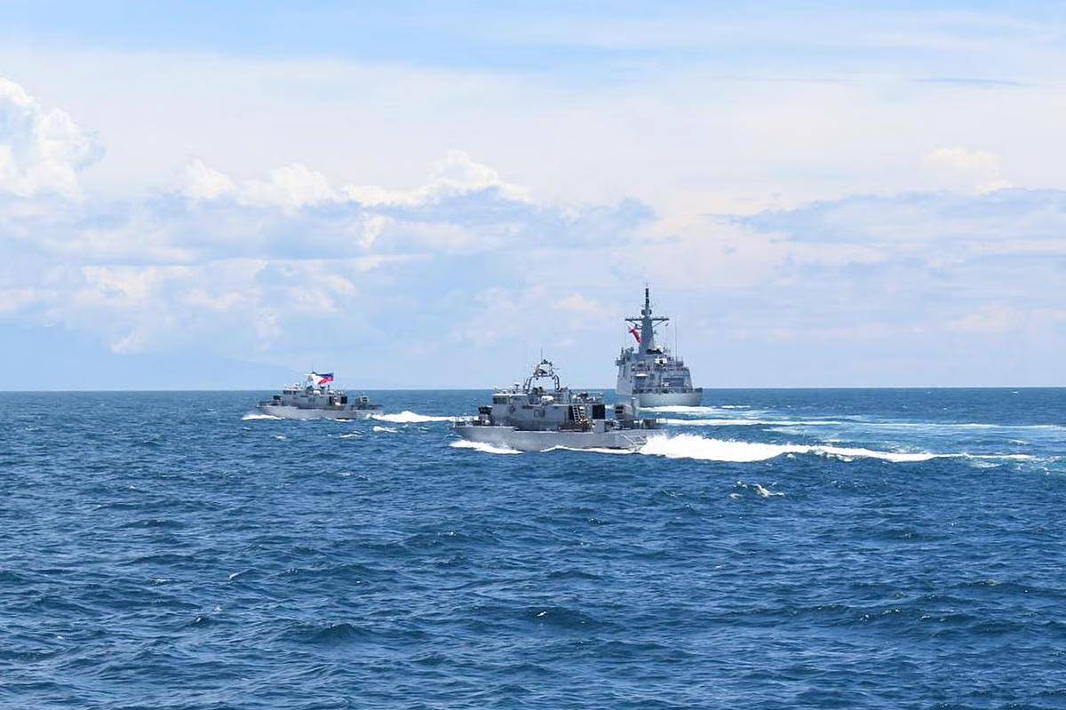 正版足球出租
_菲律宾坐滩舰官兵饿的受不了正版足球出租
，抢劫中国渔船，菲军真的在准备打仗