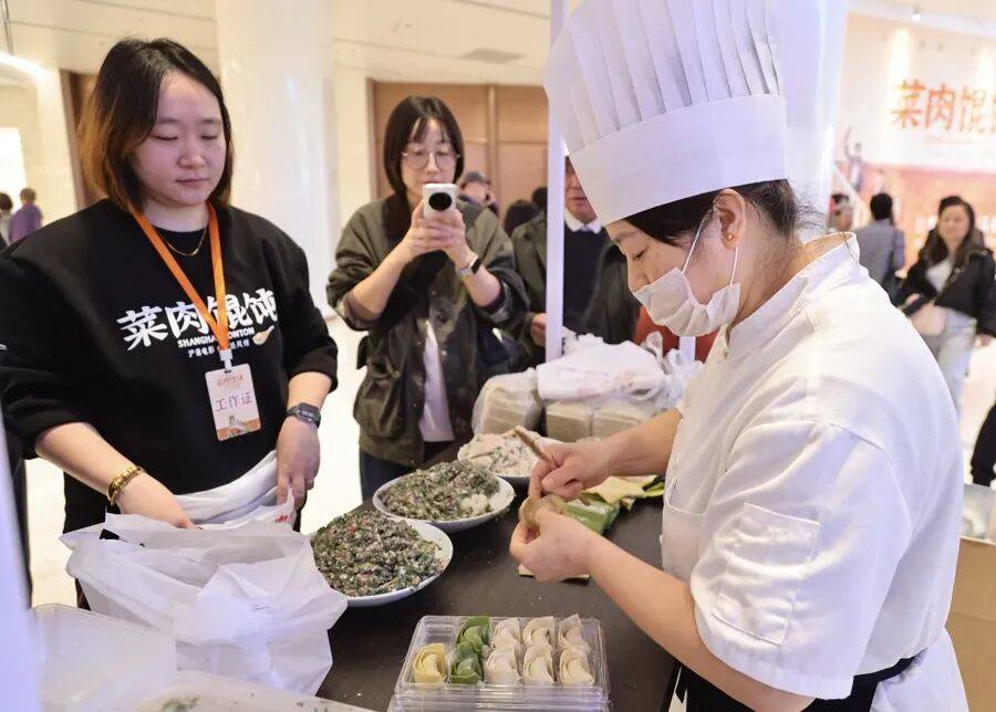 世界杯皇冠信用网会员注册
_沪上著名演员集体现身！全员哽咽全场动容世界杯皇冠信用网会员注册
，有人不惜为它抵押房产！面世在即，最新剧透