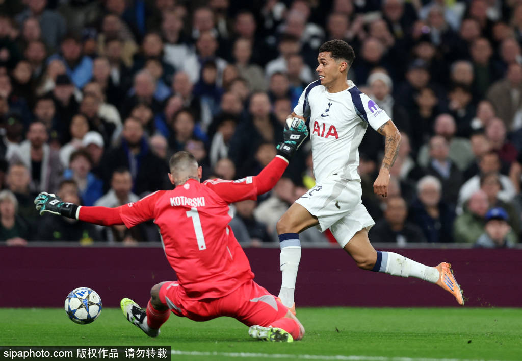 皇冠信用盘怎么代理
_神扑!罗梅罗近距离脚后跟攻门皇冠信用盘怎么代理
,拉门斯倒地扑救力保球门不失!