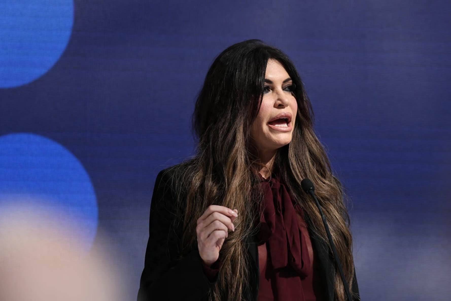 皇冠信用盘在线开户
_美国大使给中方发来通牒皇冠信用盘在线开户
,要求交出港口!美媒发现:中国采购美国大豆陷入停滞