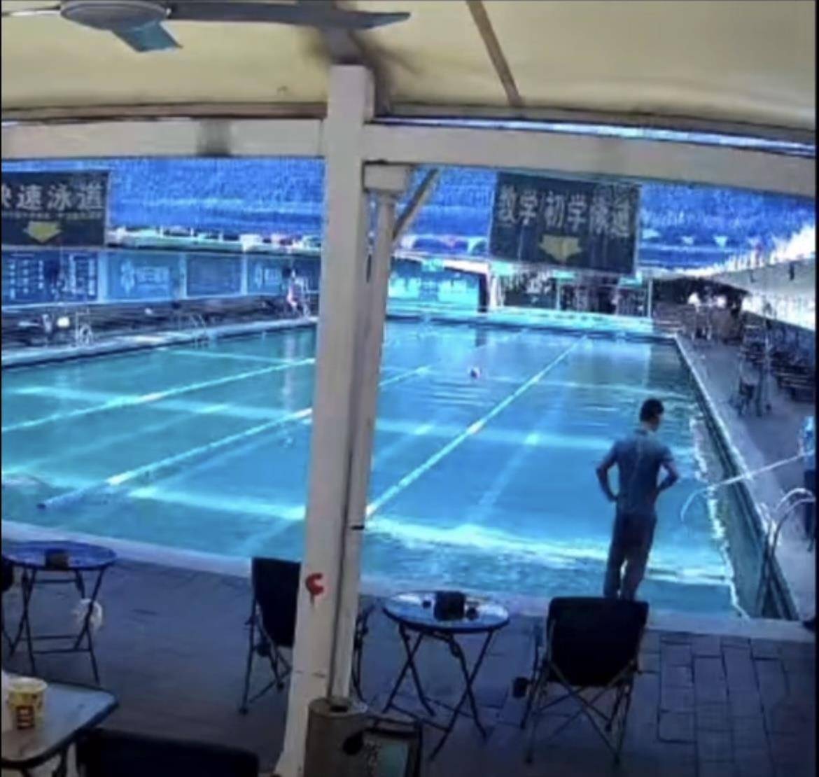 皇冠信用网注册
_厦门一男子在室内游泳池溺水身亡皇冠信用网注册
，家属：沉水近30分钟没有人施救