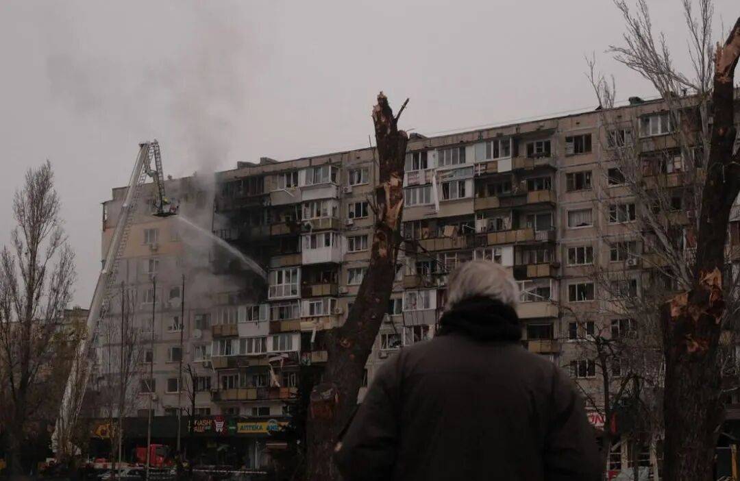 皇冠信用网如何注册
_俄乌皇冠信用网如何注册
,突发!泽连斯基:俄发射约36枚导弹近600架无人机,致乌3人死亡