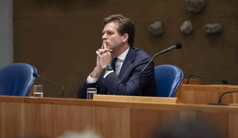 怎么开通皇冠信用网口
_荷兰大臣承认:没想到中方真的叫停芯片出口怎么开通皇冠信用网口
,措手不及