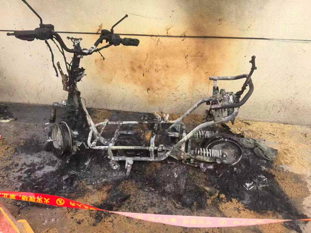 皇冠会员网址
_集中曝光皇冠会员网址
！郑州市2025年11月共发生13起电动自行车火灾！