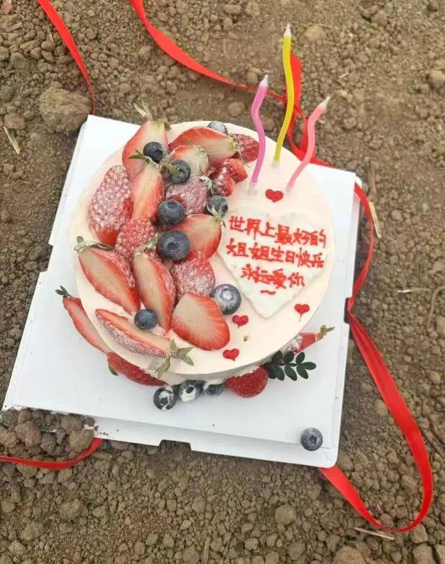 巴西乙组联赛_妻儿三人被杀案受害者金手镯被剪断巴西乙组联赛，失窃48克金首饰在货车上被找到，丈夫称案发数月前曾借5000元给嫌犯