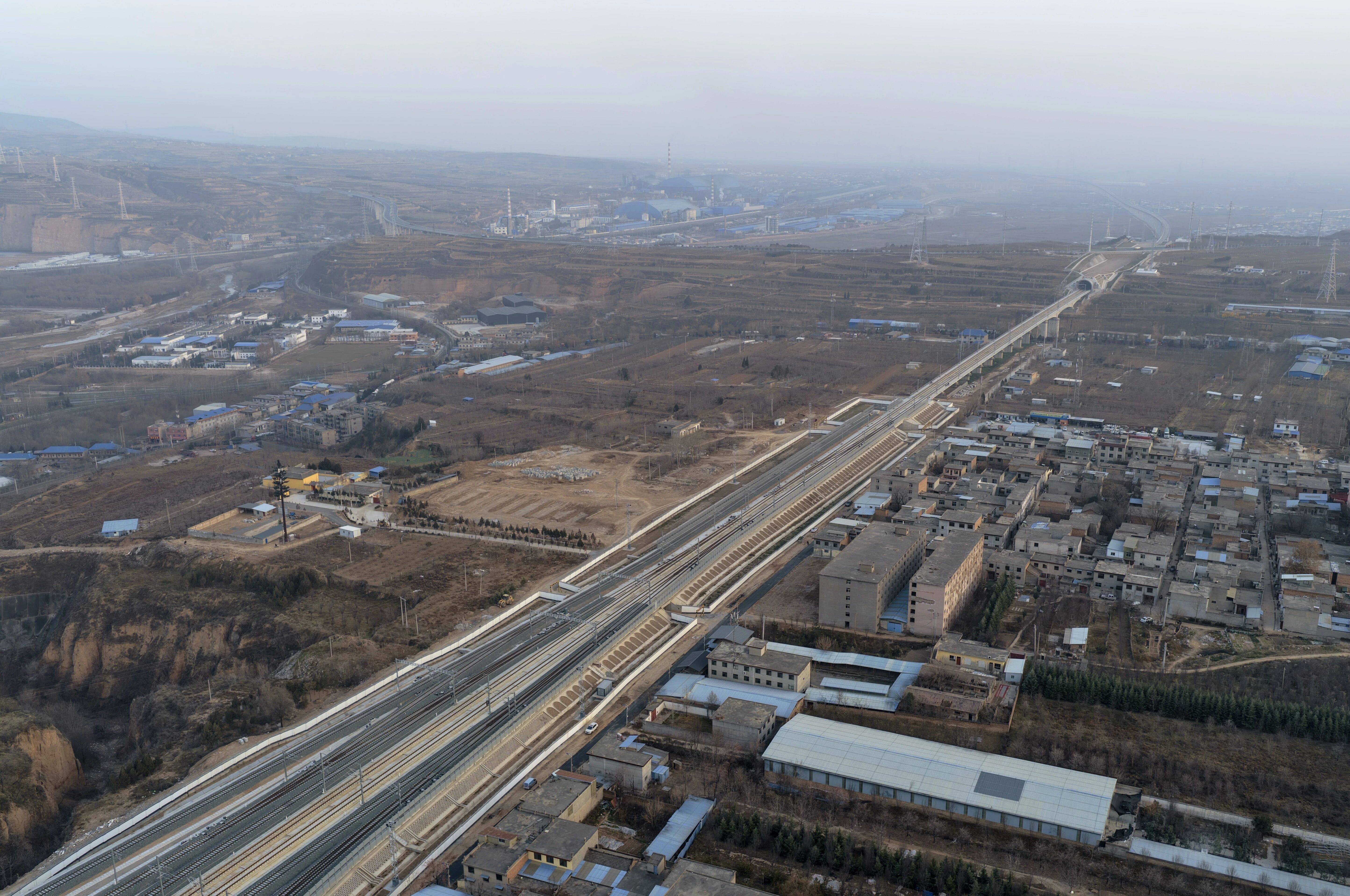 伯恩茅斯vs布莱顿
_西安至延安高铁12月26日开通运营