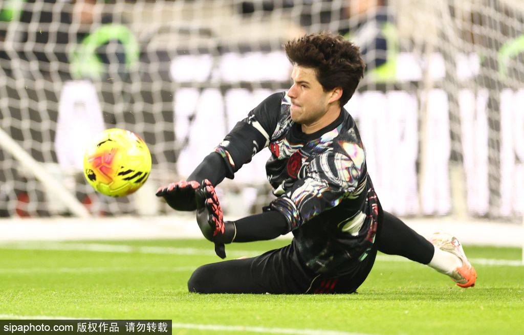 克罗地亚vs黑山直播
_16脚狂轰难破铁壁!21岁废柴1球封神克罗地亚vs黑山直播
,曼联绝境逆袭藏玄机