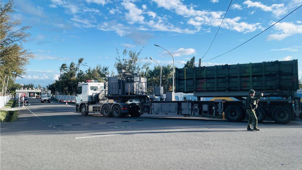 清水心跳vs鹿岛鹿角
_8个台军中将通报:解放军89架战机出击清水心跳vs鹿岛鹿角
,055开火,075舰逼近台岛