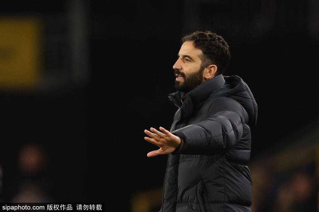 圣保利vs多特蒙德_曼联球迷热议阿莫林下课：又花几百万 穆帅是对的 不是高层钦定圣保利vs多特蒙德？