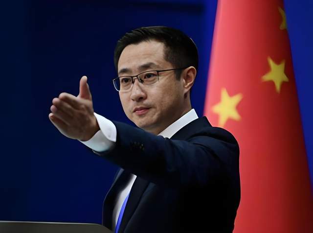 泰国甲组联赛_泽连斯基制裁9家中企泰国甲组联赛，中方反制箭在弦上，乌克兰求锤得锤不远了