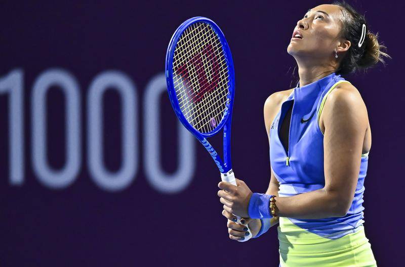 新2网址大全_止步16强新2网址大全！WTA多哈赛-郑钦文1-2遭澳网冠军莱巴金娜逆转