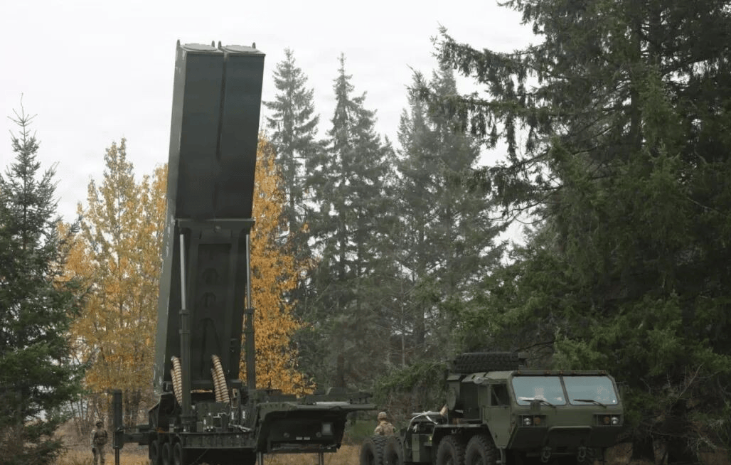 皇冠登一登二登三区别_美媒：伊朗航母被击沉后皇冠登一登二登三区别，东风17升级版亮剑，美军承认无法被拦截