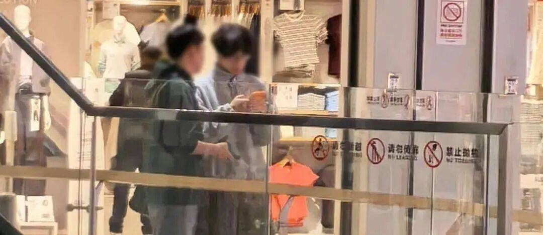 皇冠信用盘结算日
_前方等位3200多桌皇冠信用盘结算日
,女子排队到崩溃!现场一幕却让人愤怒