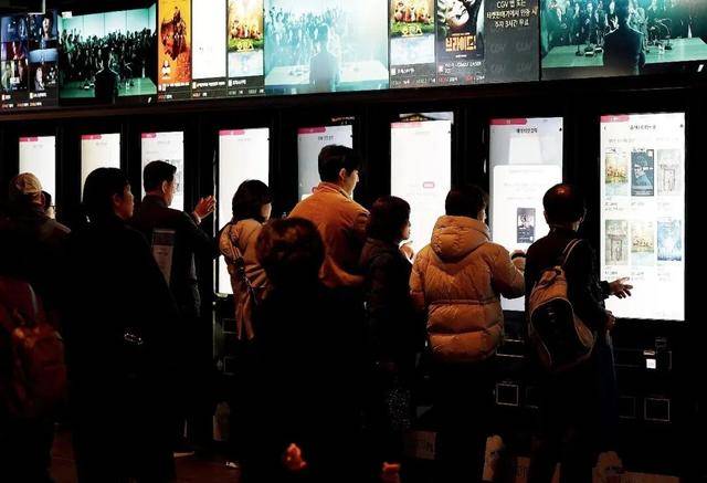 世界杯足球平台代理_左手诺贝尔世界杯足球平台代理,右手奥斯卡,怎么做到的?