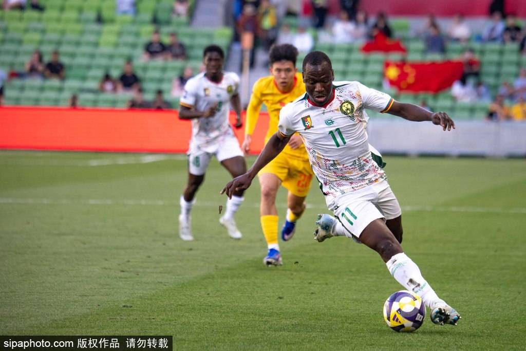 皇冠公司的代理怎么拿_直红!米特里策再度薅李镇全头发皇冠公司的代理怎么拿,主裁看完VAR将其红牌罚下