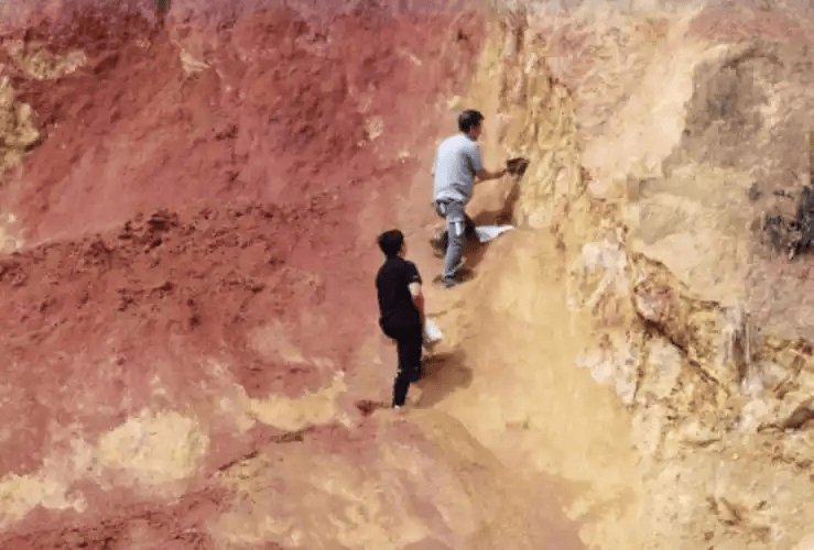 皇冠体育App下载_中国握住稀土王牌！美国想不通皇冠体育App下载，废弃的剧毒尾矿，变成了稀缺资源