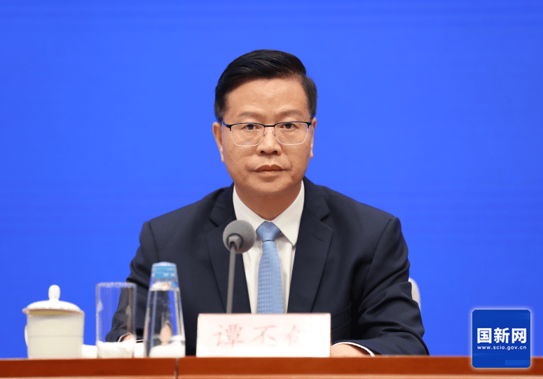 荷兰乙组联赛_南宁市委书记调整