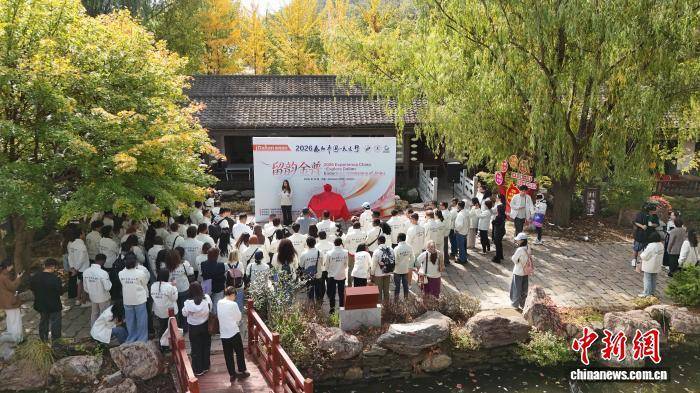 乌兹别克超级联赛_辽宁大连：80名外籍留学生以沉浸式行走研学感知中国
